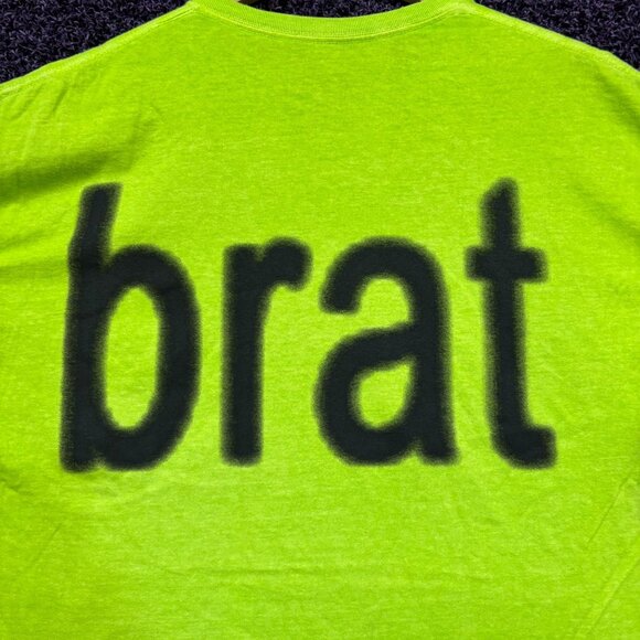 CharliXCX Brat Logo Album Cover T-shirt size extra large - Picture 2 of 4